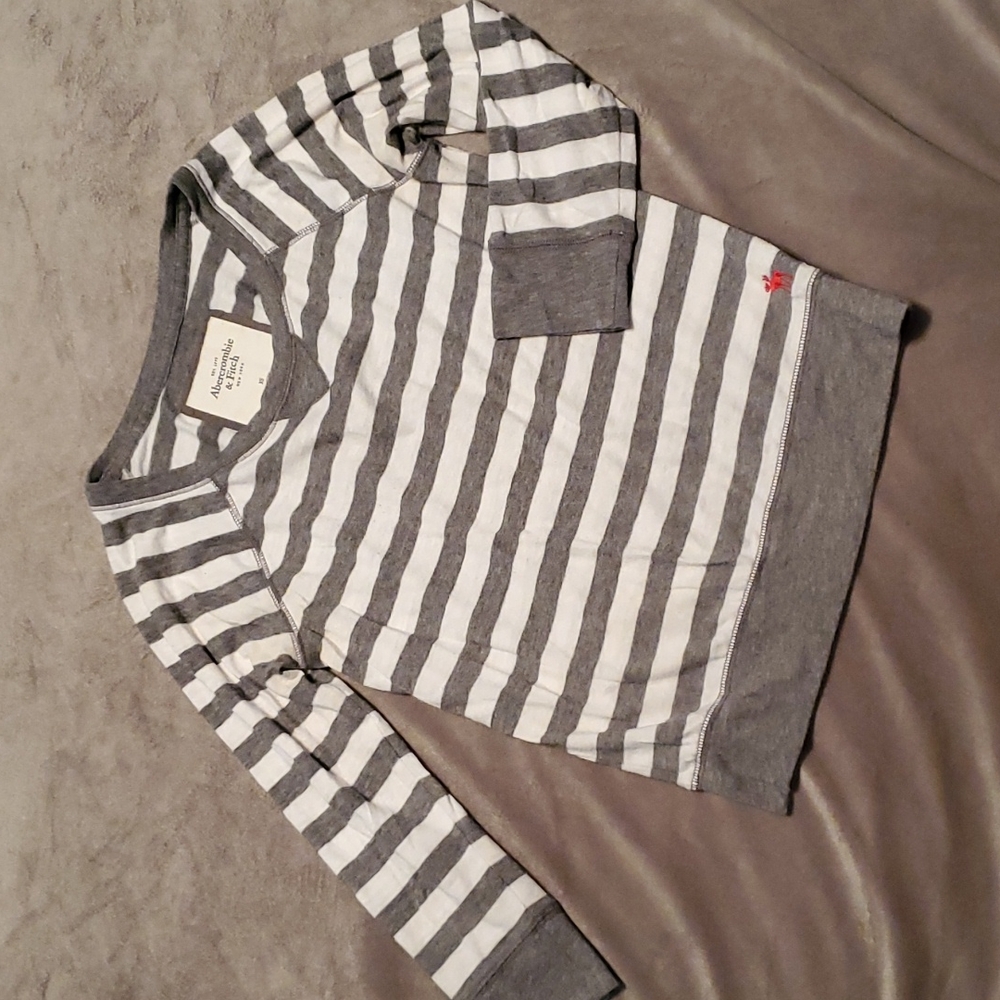 Junior Abercrombie & Fitch shirt